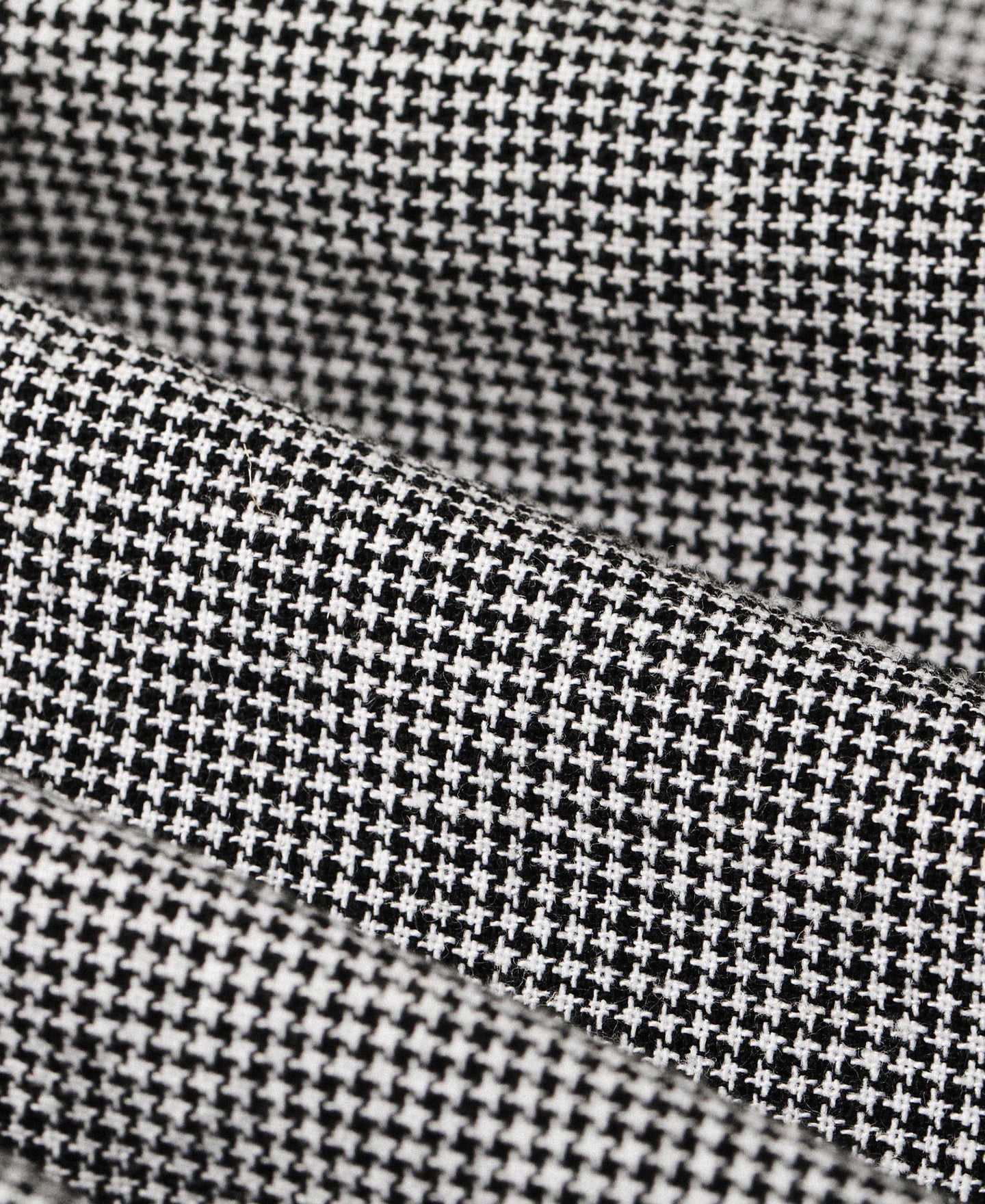 Lot 220A Cotton-Linen Blend Houndstooth Shirt - Black