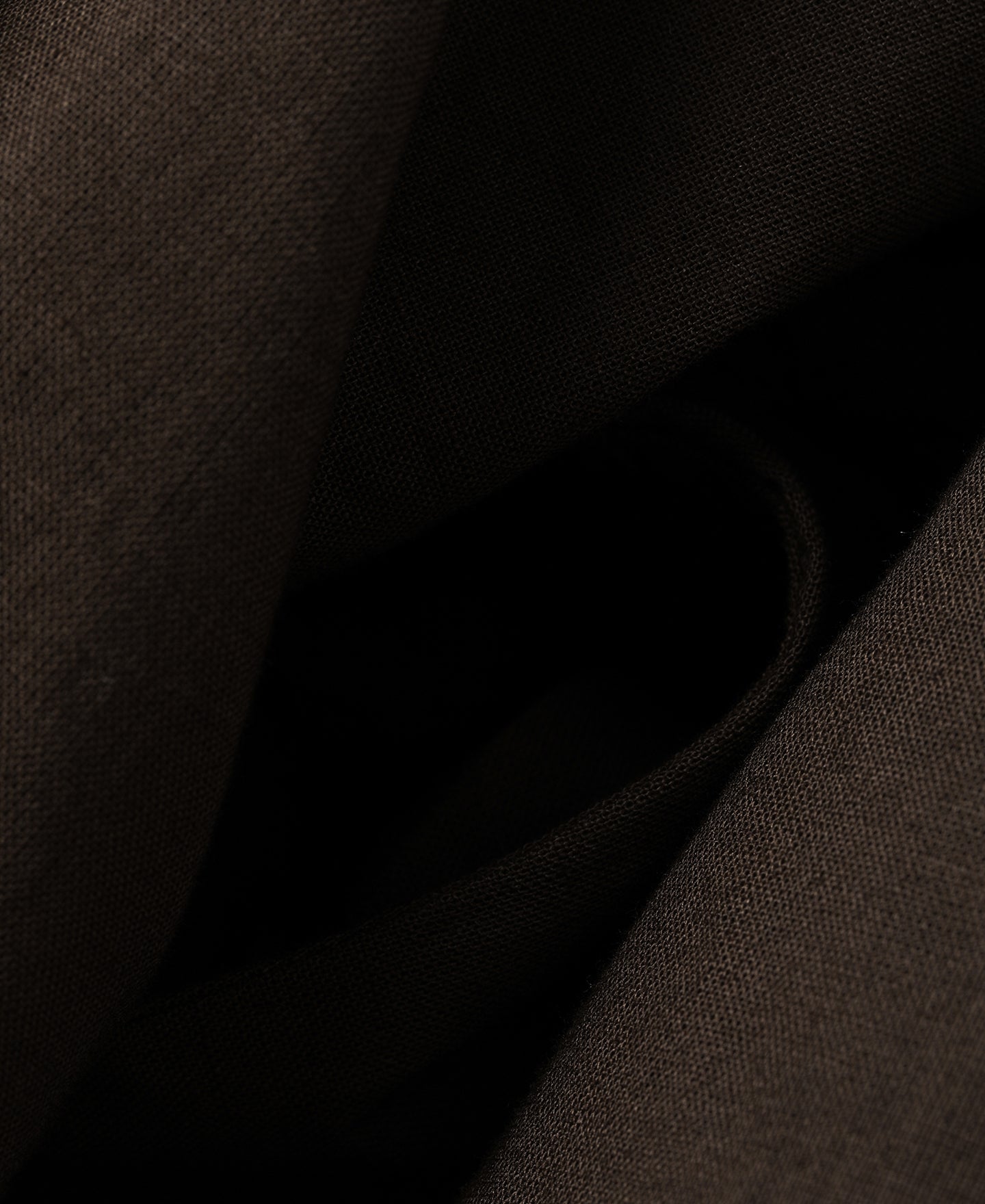 Lot 220L 1940s Linen-Cotton Open Collar Shirt - Dark Brown