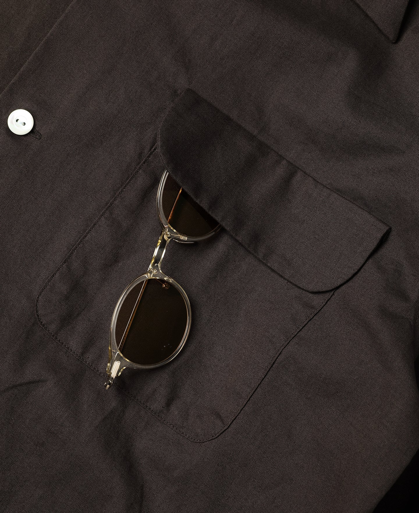 Lot 220L 1940s Linen-Cotton Open Collar Shirt - Dark Brown