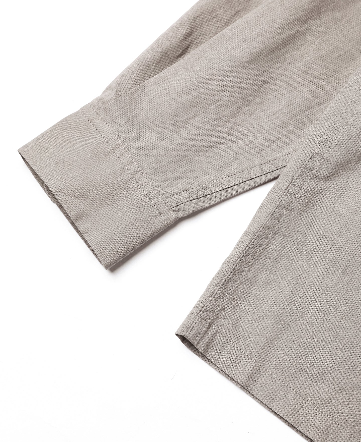 Lot 220L 1940s Linen-Cotton Open Collar Shirt - Khaki Gray