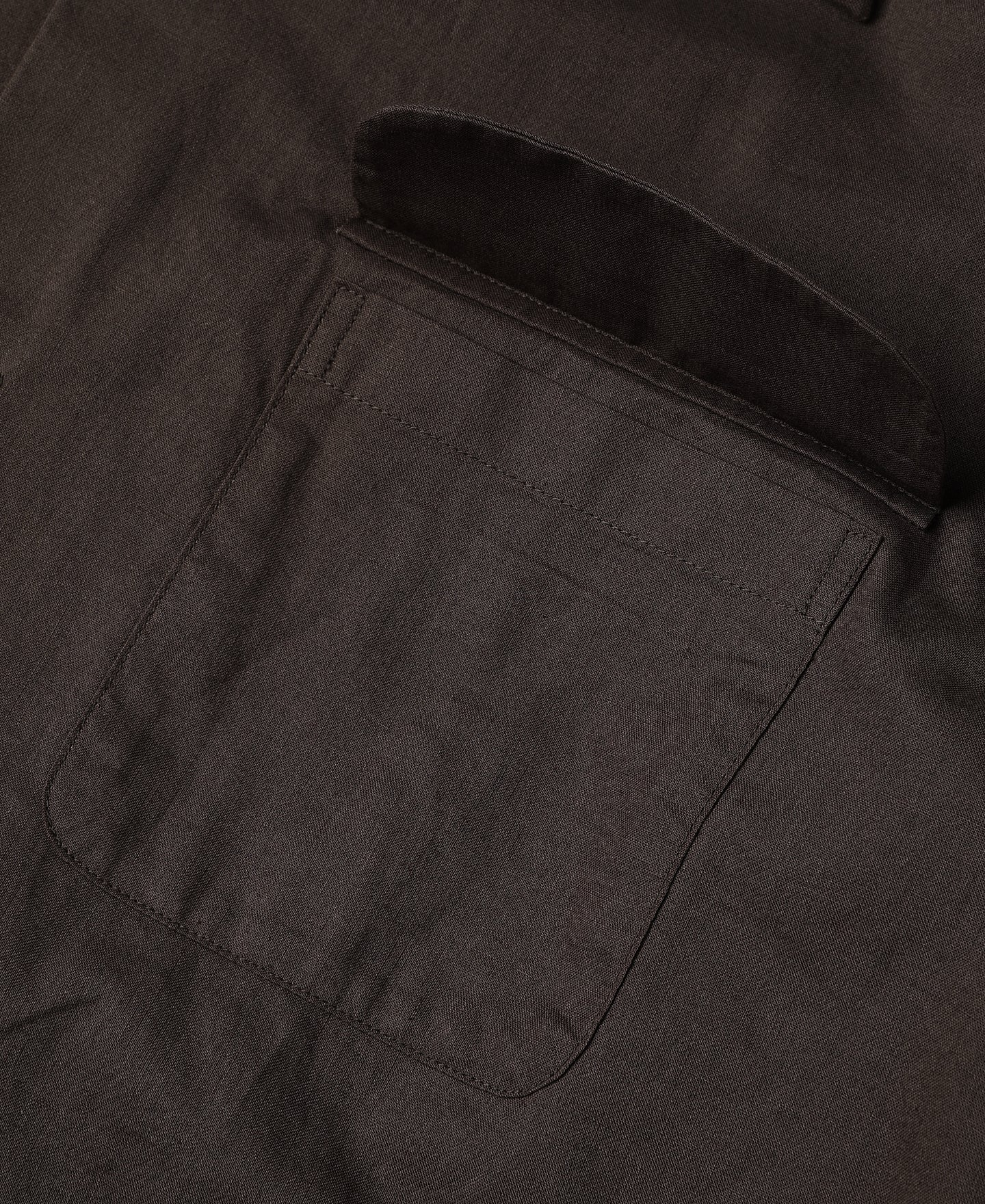 Lot 220L 1940s Linen-Cotton Open Collar Shirt - Dark Brown