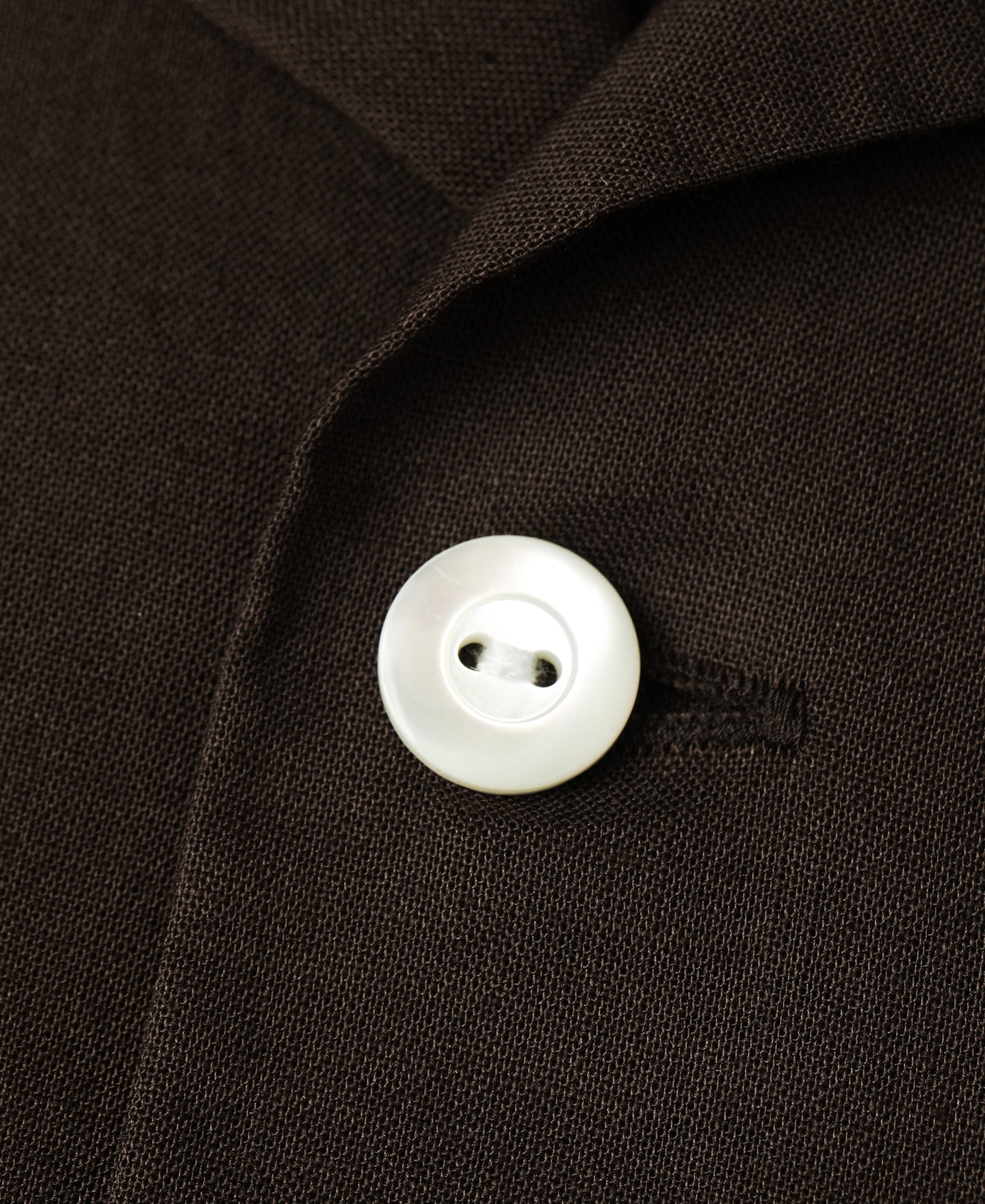 Lot 220L 1940s Linen-Cotton Open Collar Shirt - Dark Brown