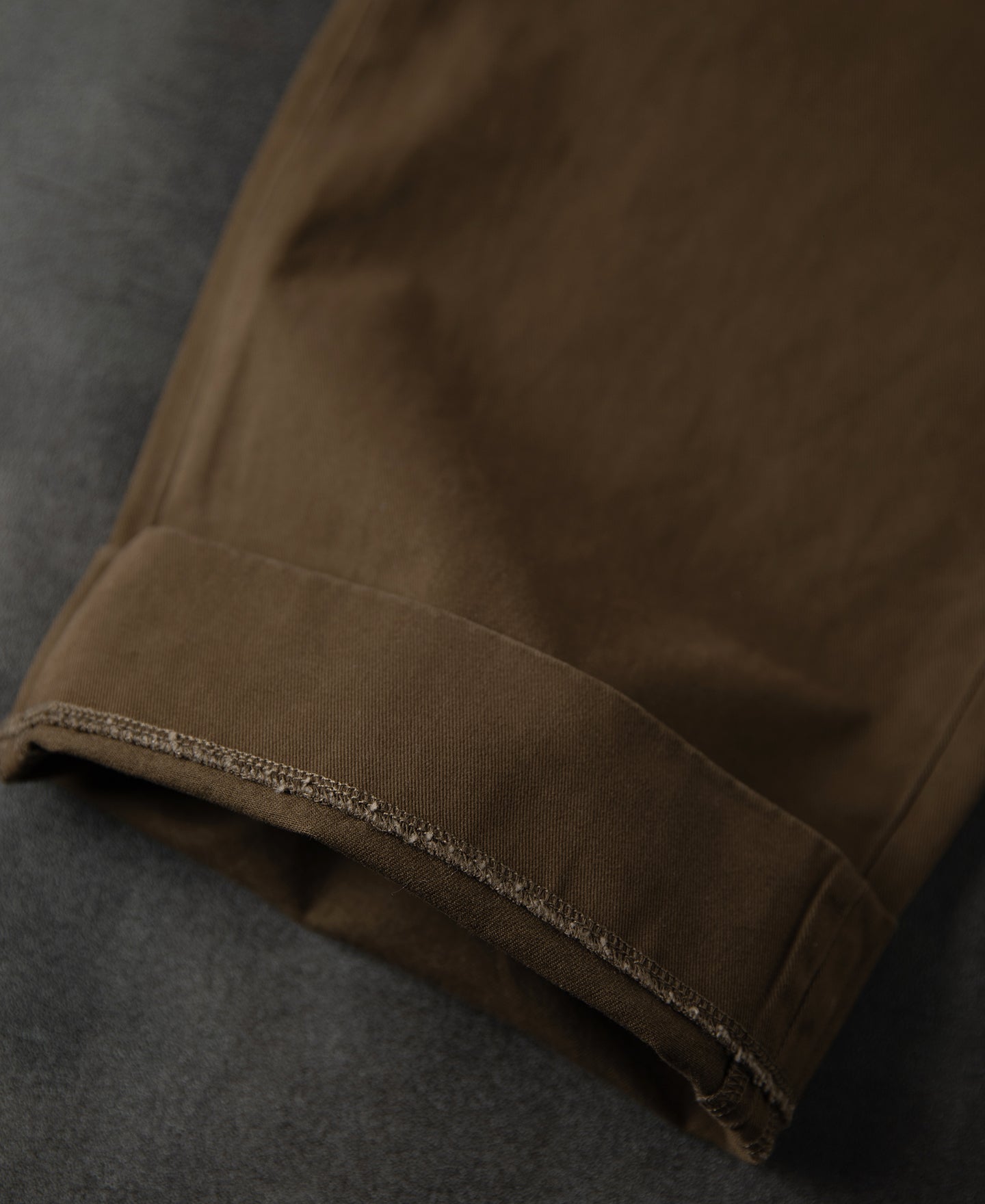 Classic Fit Two-Pleated Chino - Brown