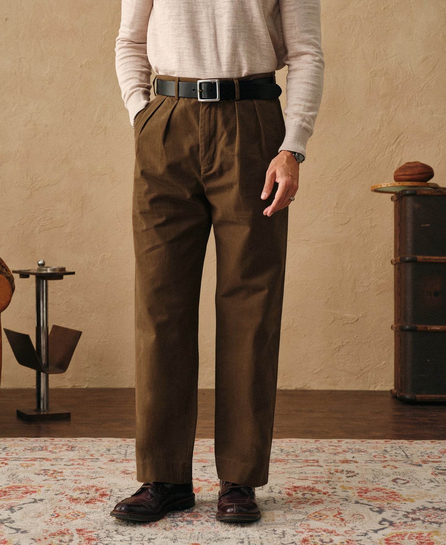 Classic Fit Two-Pleated Chino - Brown
