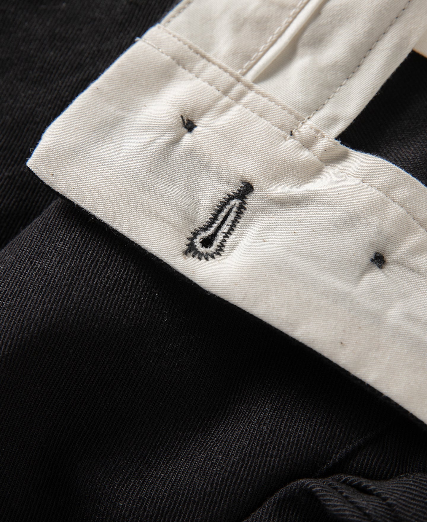 Textured Linen-Cotton Blend Trousers – Black