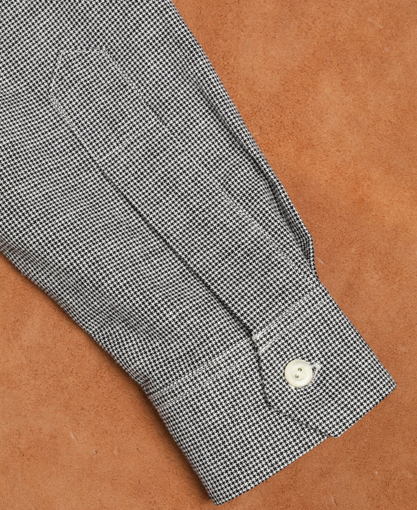 Lot 220A Cotton-Linen Blend Houndstooth Shirt - Black